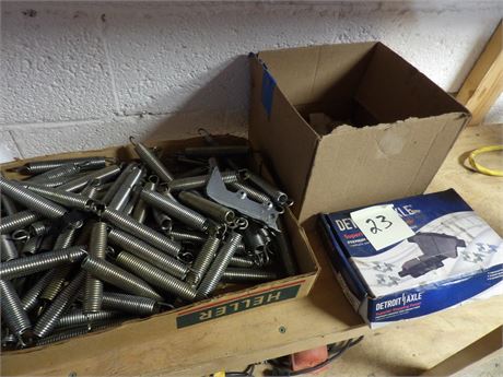 ASSORTMENT OF SPRINGS - BRAKE PADS