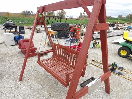 OUTDOOR SWING W / BENCH