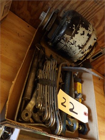 ELECTRIC MOTOR - ASSORTMENT OF TOOLS