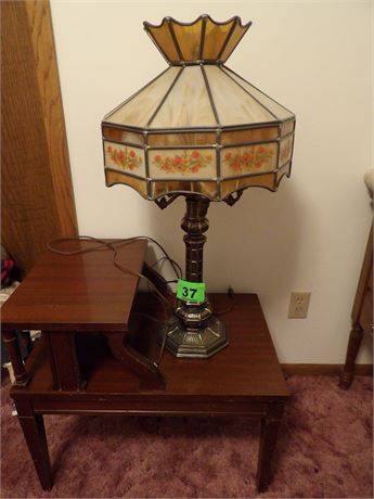 END TABLE - DECORATIVE LEAD GLASS LAMP