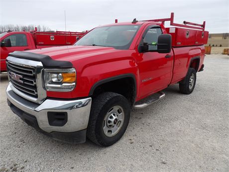 2018 GMC 2500 HD - 2 WD - RUNS - DRIVES - HAS TITLE