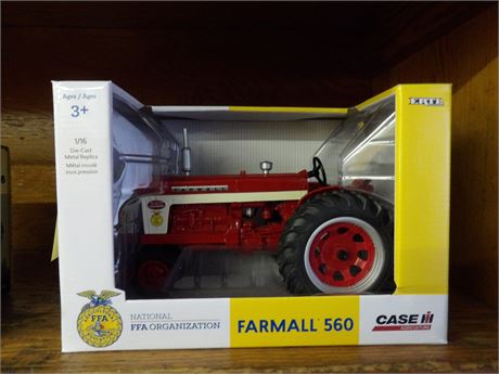 FARMALL 560  TRACTOR