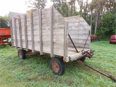 GEHL 500 WAGON W / WOOD UNLOADING WAGON