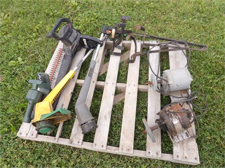 HEDGE TRIMMER - LAWN TRIMMER ETC