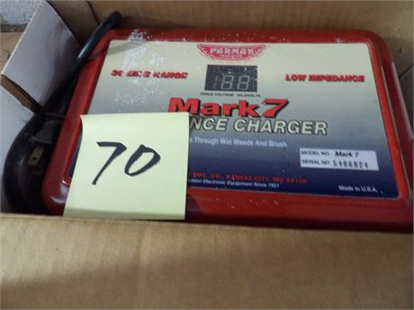 MARK 7 ELECTRIC FENCER ( USED VERY LITTLE )