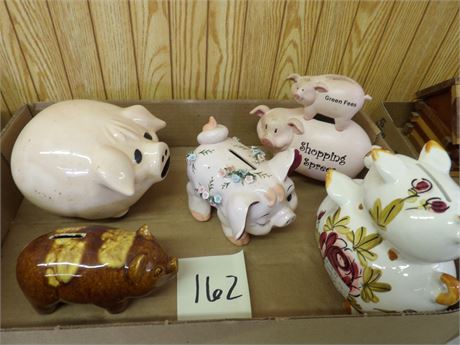 ASSORTMENT OF PIGGY BANKS