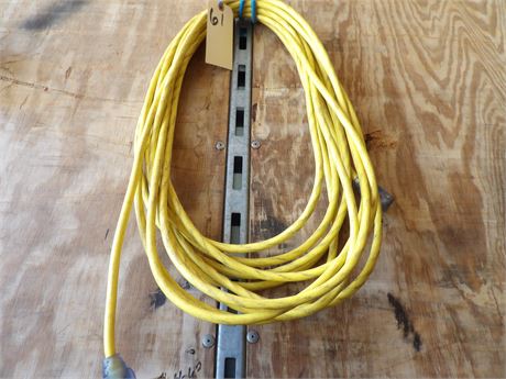 EXTENSION CORD
