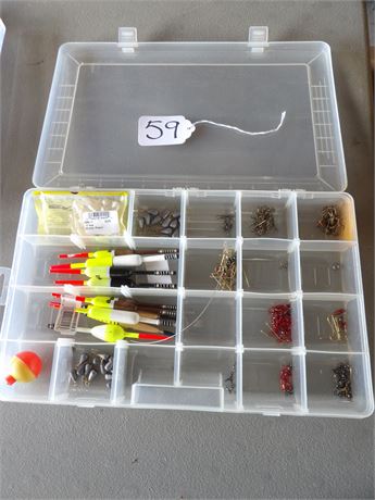 PLASTIC ORGANIZER W / FISHING HOOKS & MISC