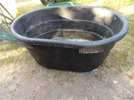 HEAVY PLASTIC LIVESTOCK WATERER FREELAND