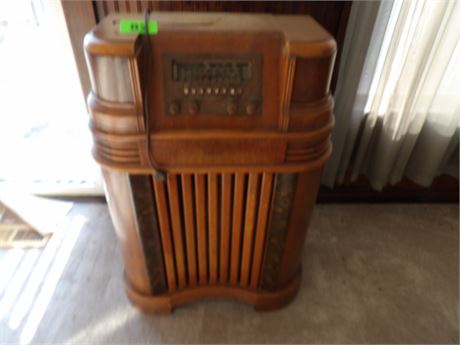 PHILCO VINTAGE RADIO