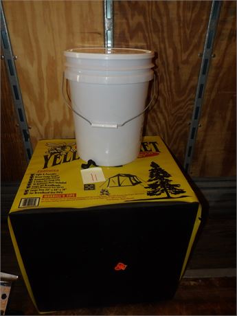 YELLOW JACKET TARGET - 5 GAL. PAIL W / COVER