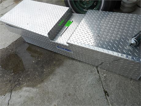 BETTER BUILT TRUCK TOOLBOX