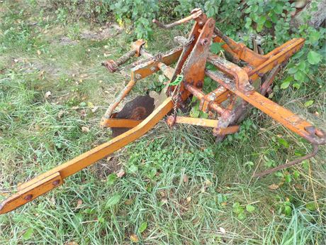 ALLIS 2 BOTTOM SNAP COUPLER PLOW