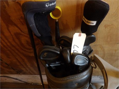 GOLF CLUBS W / BAG