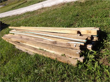 ASSORTMENT OF WOOD  ( APPROX. 10' )