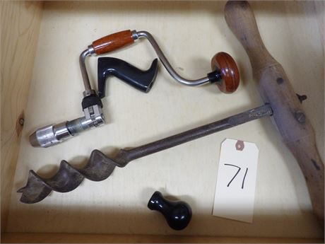 VINTAGE WOOD DRILL - HAND DRILL