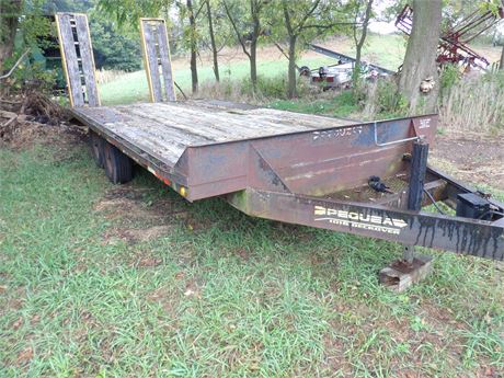 PEQUEA 1018 DECKOVER TANDEM AXLE TRAILER W / RAMPS