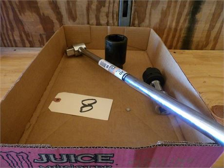 20" BREAKER BAR W / SOCKET ETC 3/4"