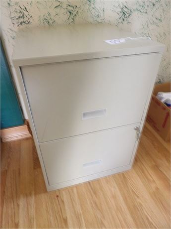 2 DRAWER FILE CABINET ( HAS KEY )