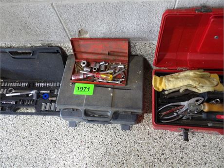 TOOL LOT - SOCKETS - TOOLBOXES ETC