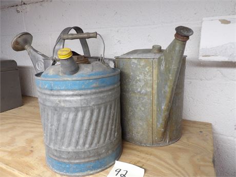 SMALL FUEL CAN - SPRINKLE CANS