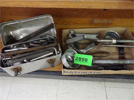 ASSORTMENT OF ALLEN WRENCHES - SPECIALTY TOOLS