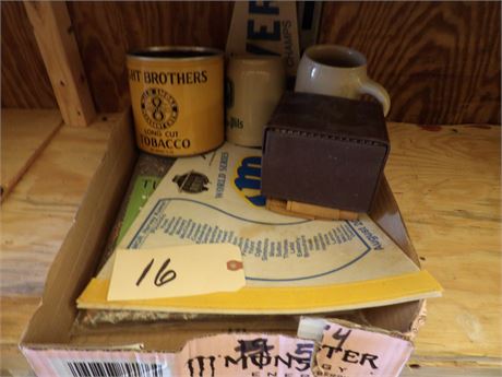 MILWAUKEE BREWER BANNERS- MISC MUGS - TIN