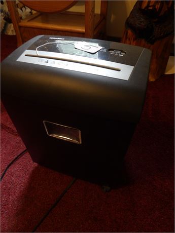 OFFICE MAX PAPER SHREDDER