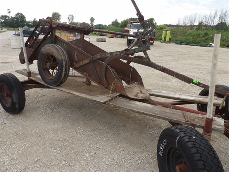 VINTAGE POTATO HARVESTOR PARTS ( WAGON NOT INCLUDED )