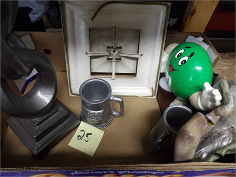 FLAT OF COLLECTIBLES
