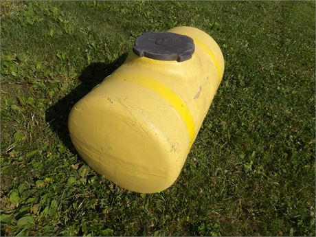 JOHN DEERE FIBERGLASS TANK 70 GAL.