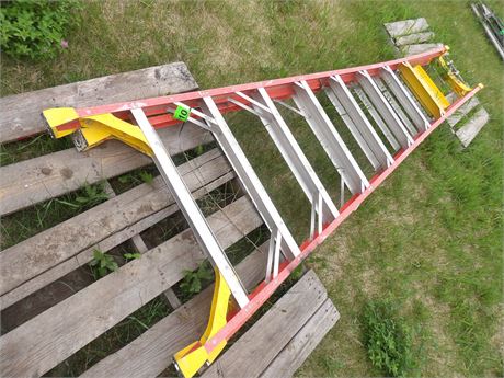 WERNER PODIUM LADDER 8'