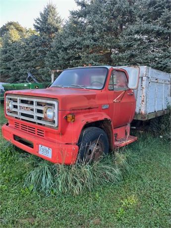 1974 GMC GRAIN TRUCK ( PARTS )  SEE DESCRIPTION