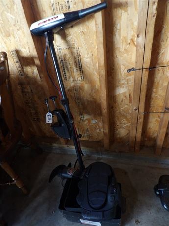 MINN KOTA TROLLING MOTOR & BATTERY BOX