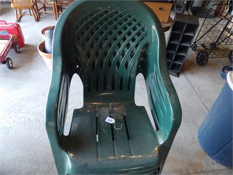 PLASTIC PATIO CHAIRS ( 4 )