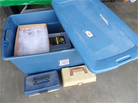 TACKLE BOXES - PLASTIC ORGANIZERS - DIVIDERS - W / RUBBERMAID