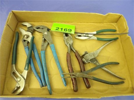 ASSORTMENT OF PLIERS