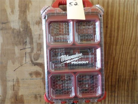 MILWAUKEE PACK OUT LOADED W / ADAPTORS
