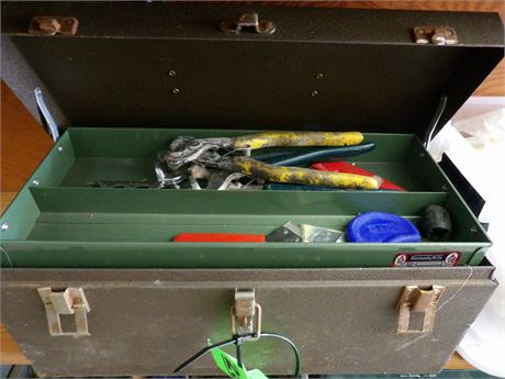 METAL TOOLBOX W / SOME TOOLS - ZIP TIES - ETC