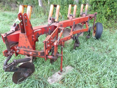 IH 450 4 BOTTOM SEMI MT PLOW