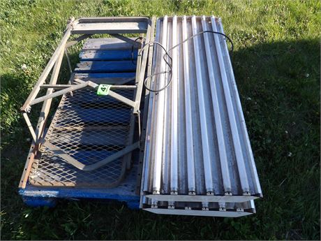 TREE DEER STAND - SHOP LIGHTS