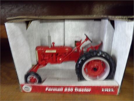 FARMALL 230 TRACTOR