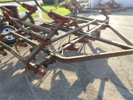 O'Brien Auctioneers Online Auctions - BRILLION FIELD CULTIVATOR ( PARTS )