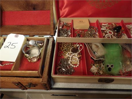 COSTUME JEWELRY LOT