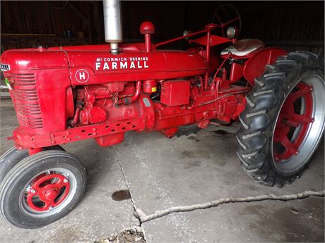 FARMALL "H" TRACTOR - RUNS - DRIVES - COME LOOK - BE YOUR OWN JUDGE