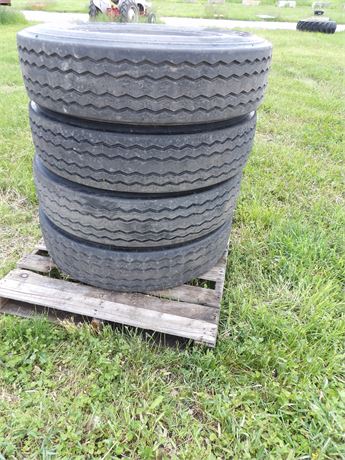 TRUCK TIRES (4) 11R/22.5 ( COME LOOK )