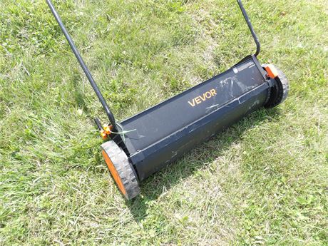 VEVOR LAWN SWEEPER