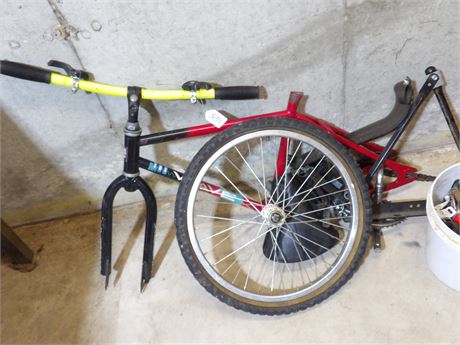 BICYCLE PARTS - CHILDREN'S SHOVEL