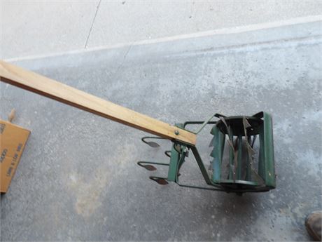 CRAFTSMAN HAND TILLER