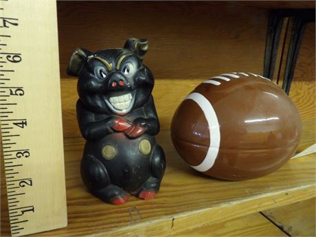 PIG & FOOTBALL ( CERAMIC )